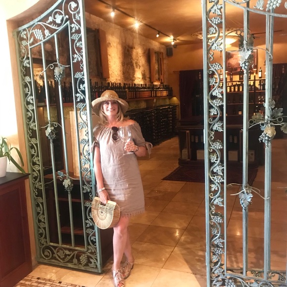 Meet your Posher, Angela - Picture 3 of 6